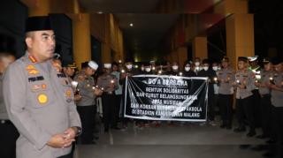 Polresta Pekanbaru Lakukan Doa Bersama di Stadion Kaharuddin Nasution, Aksi Solidaritas Untuk Korban Tragedi Kanjuruhan Malang