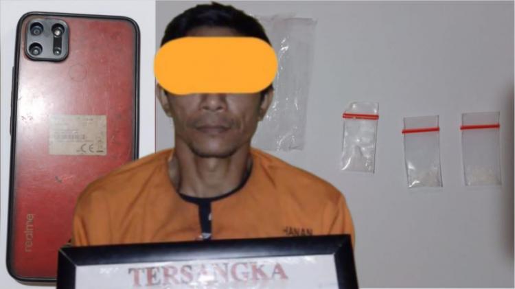 Antar Narkotika Ke Kamar Hotel di Pekanbaru, Pelaku Digelandang ke Mapolsek Bukit Raya