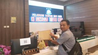 LSM Amatir Laporkan Proyek Jalan Kopou dan Dusun Pematang Tengah PUPR Pelalawan ke Kejati Riau