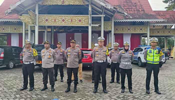 Dirtlantas Polda Riau Pimpin Show Of Force Patroli Skala Besar ke Gereja