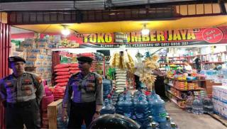 Patroli KRYD Gabungan Polda Riau, Sita Ratusan Botol Miras dan Rokok Ilegal di Jalan Paus