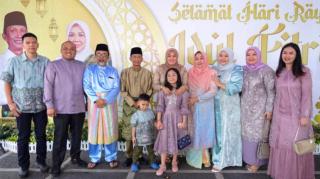 Open House Idulfitri Pj Sekdaprov Riau, Tamu dari Berbagai Kalangan Berlebaran ke Rumah Dinas